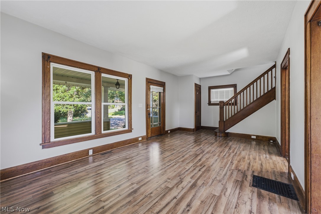 324 Tuscarawas Avenue NW Brewster OH 44613