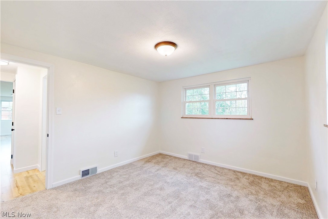273 Lovers Lane Steubenville OH 43953