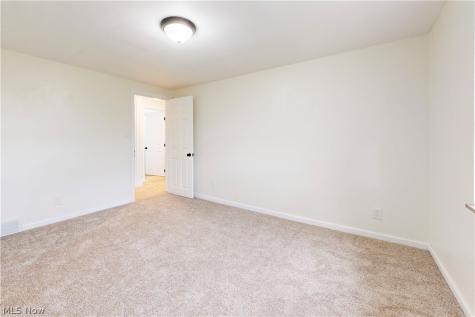 273 Lovers Lane Steubenville OH 43953