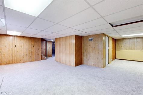 273 Lovers Lane Steubenville OH 43953