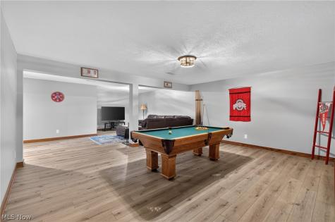 10890 Wolf Avenue NE Hartville OH 44632
