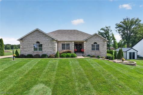 10890 Wolf Avenue NE Hartville OH 44632