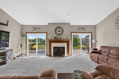 10890 Wolf Avenue NE Hartville OH 44632
