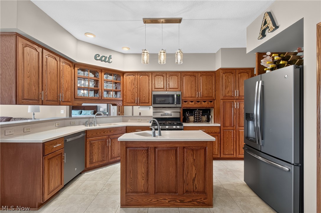 10890 Wolf Avenue NE Hartville OH 44632