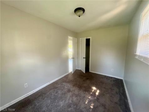 4816 E 173rd Street Cleveland OH 44128