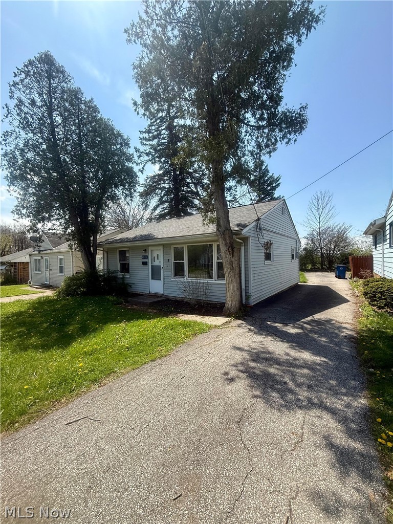 4816 E 173rd Street Cleveland OH 44128