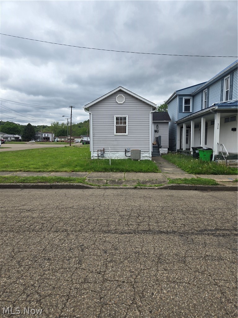 318 Bank Street Dennison OH 44621