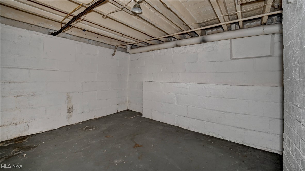 318 Bank Street Dennison OH 44621