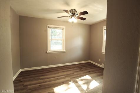 34 Kenmore Avenue Barberton OH 44203