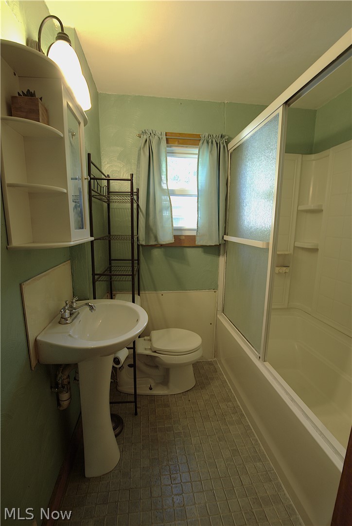 34 Kenmore Avenue Barberton OH 44203
