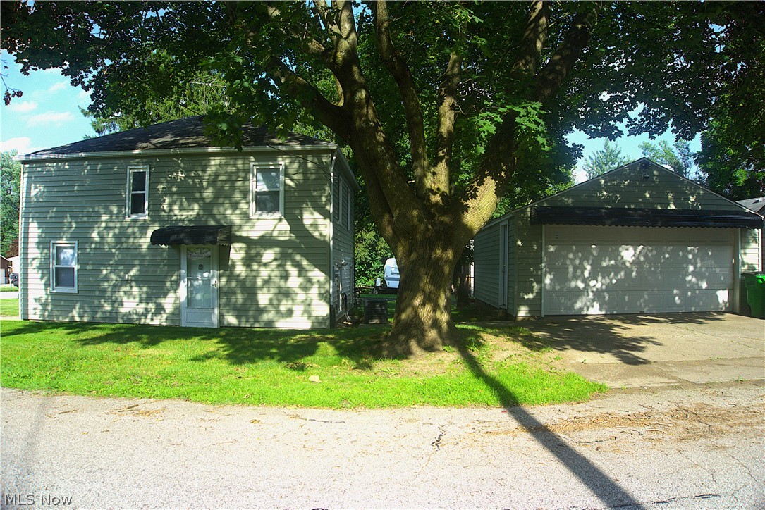 34 Kenmore Avenue Barberton OH 44203