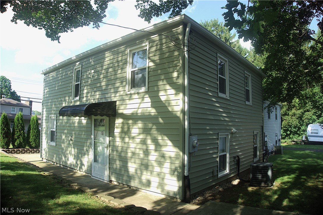 34 Kenmore Avenue Barberton OH 44203