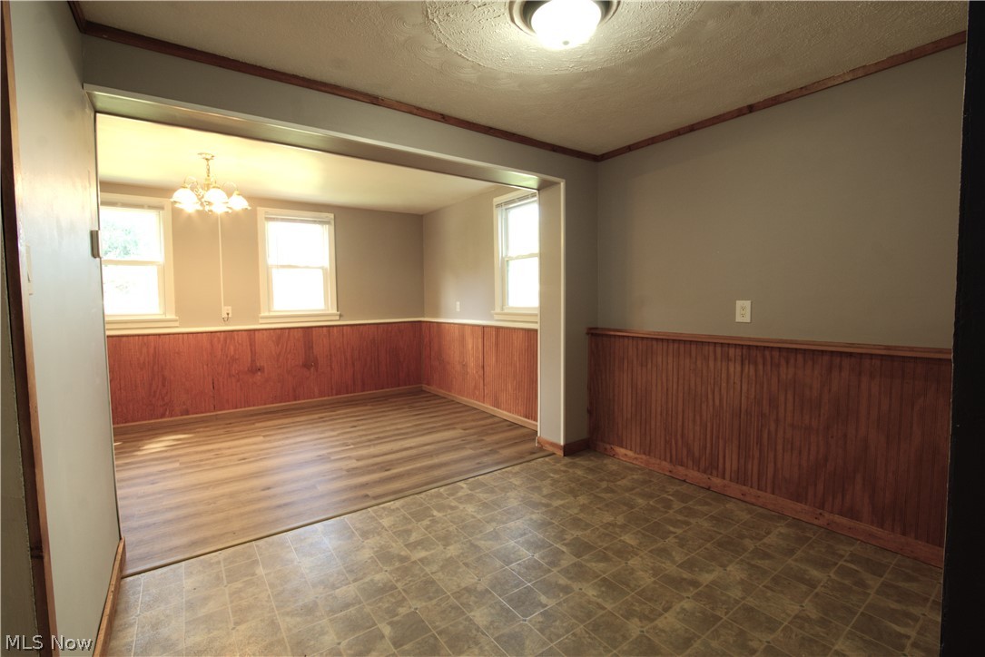 34 Kenmore Avenue Barberton OH 44203
