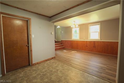 34 Kenmore Avenue Barberton OH 44203