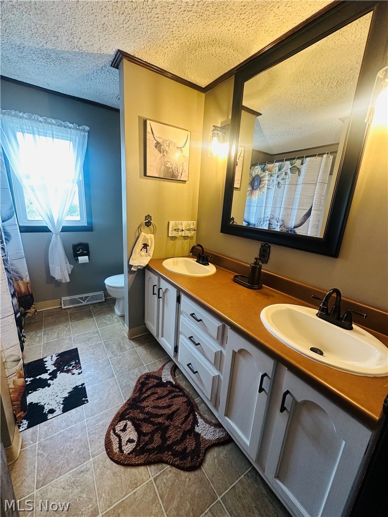 5966 Fairdale Drive Cambridge OH 43725