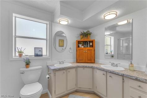 17 Trolleyview Lane Olmsted Twp OH 44138