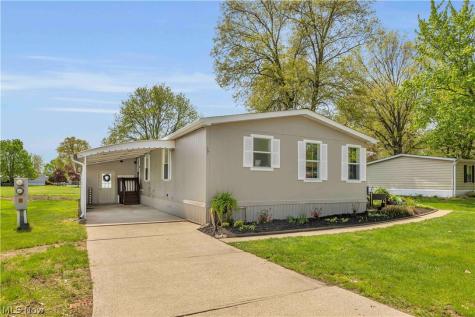 17 Trolleyview Lane Olmsted Twp OH 44138