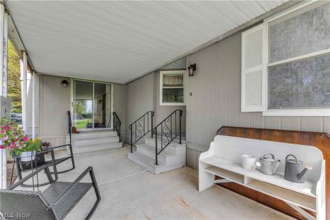 17 Trolleyview Lane Olmsted Twp OH 44138