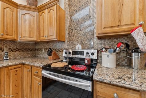 678 Wall Road Wadsworth OH 44281