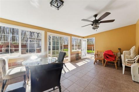 678 Wall Road Wadsworth OH 44281