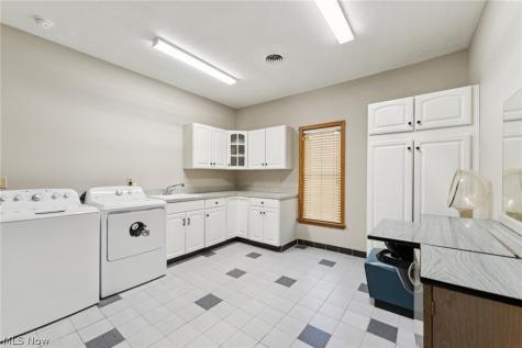 678 Wall Road Wadsworth OH 44281