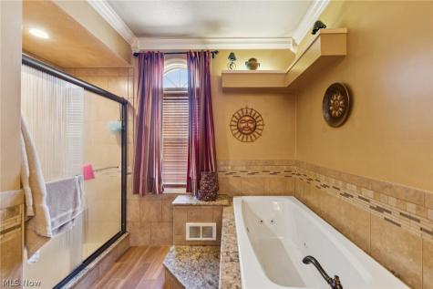 678 Wall Road Wadsworth OH 44281