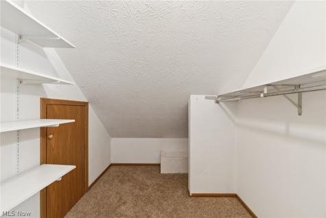 678 Wall Road Wadsworth OH 44281