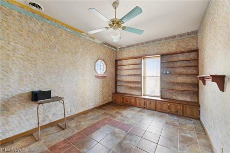 678 Wall Road Wadsworth OH 44281