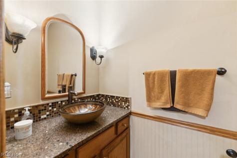 678 Wall Road Wadsworth OH 44281