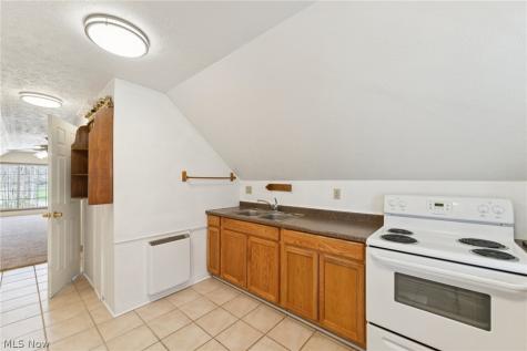 678 Wall Road Wadsworth OH 44281