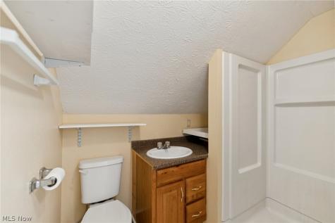 678 Wall Road Wadsworth OH 44281