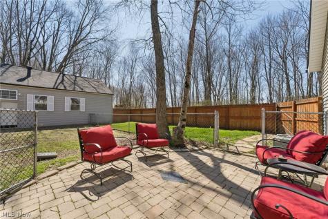 678 Wall Road Wadsworth OH 44281