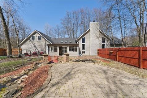 678 Wall Road Wadsworth OH 44281