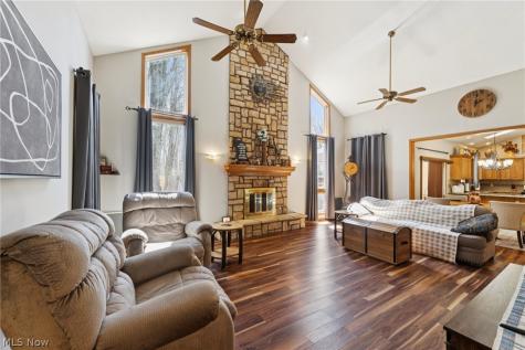 678 Wall Road Wadsworth OH 44281