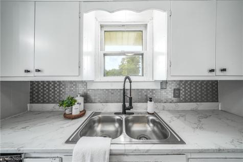 11480 Aebi Avenue NE Alliance OH 44601