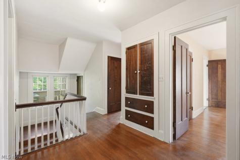 2745 Derbyshire Road Cleveland Heights OH 44106