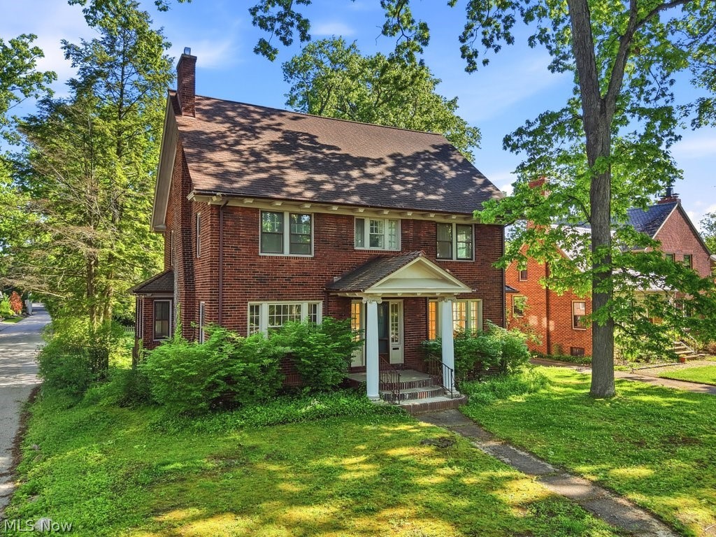 2745 Derbyshire Road Cleveland Heights OH 44106