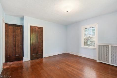 2745 Derbyshire Road Cleveland Heights OH 44106