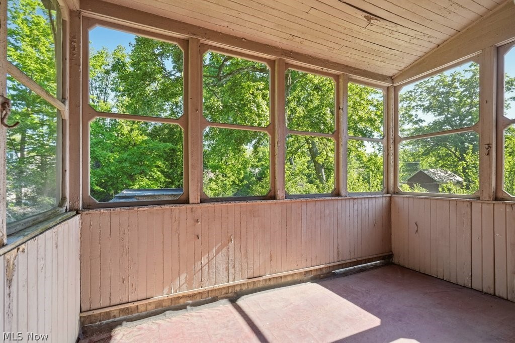 2745 Derbyshire Road Cleveland Heights OH 44106