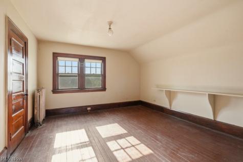 2745 Derbyshire Road Cleveland Heights OH 44106