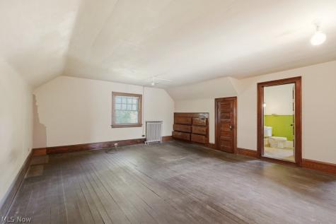 2745 Derbyshire Road Cleveland Heights OH 44106