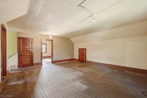 2745 Derbyshire Road Cleveland Heights OH 44106