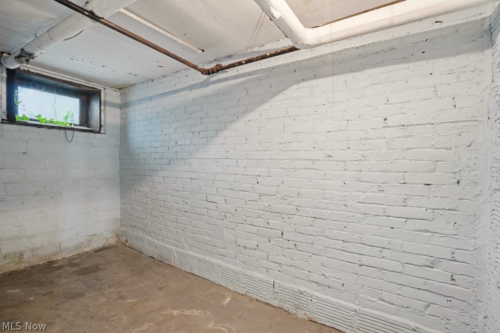 2745 Derbyshire Road Cleveland Heights OH 44106