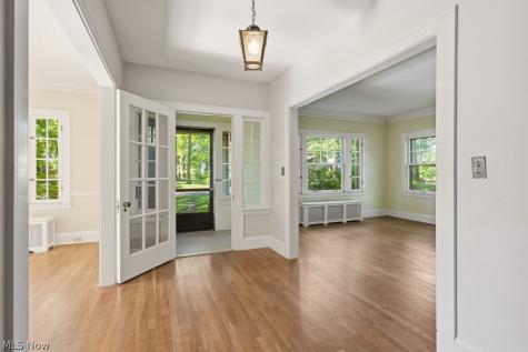 2745 Derbyshire Road Cleveland Heights OH 44106