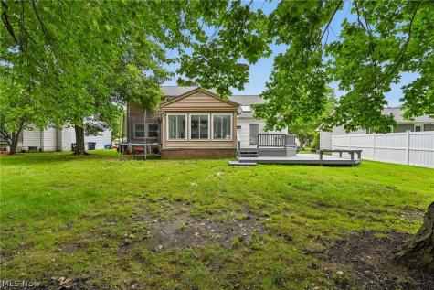 5268 Hickory Drive Lyndhurst OH 44124
