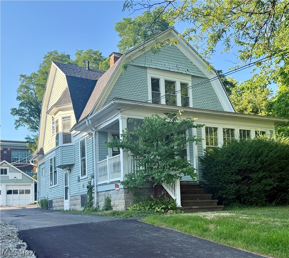 73 E Washington Street Chagrin Falls OH 44022