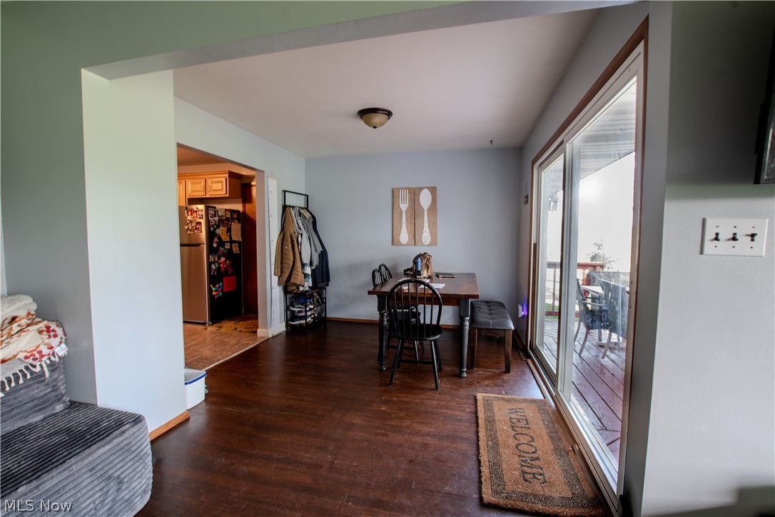 1757 Pleasant Valley Road NE New Philadelphia OH 44663
