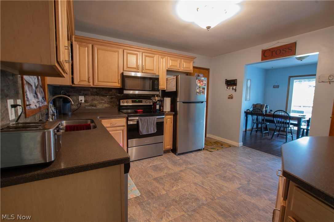 1757 Pleasant Valley Road NE New Philadelphia OH 44663