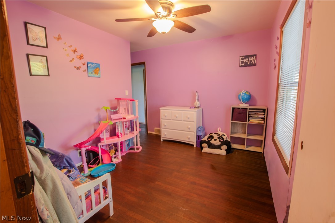 1757 Pleasant Valley Road NE New Philadelphia OH 44663