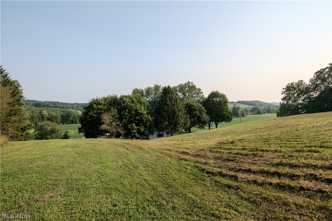 1757 Pleasant Valley Road NE New Philadelphia OH 44663